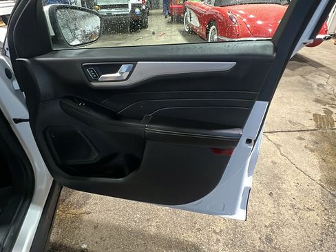 Used 2021 Ford Escape SEL AWD/4WD image 19