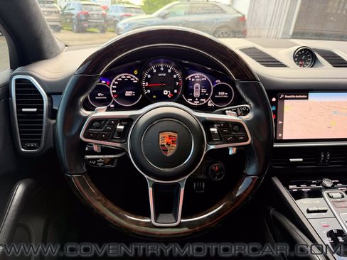 Used 2022 Porsche Cayenne GTS AWD/4WD image 26