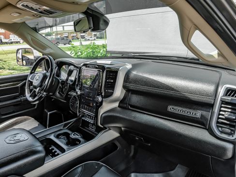 Used 2020 RAM 2500 Laramie AWD/4WD image 9