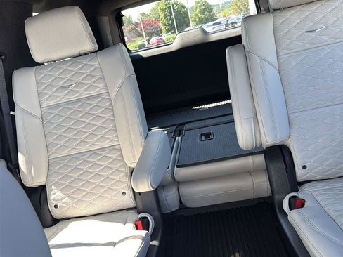 Used 2025 Cadillac Escalade Sport Platinum AWD/4WD image 15