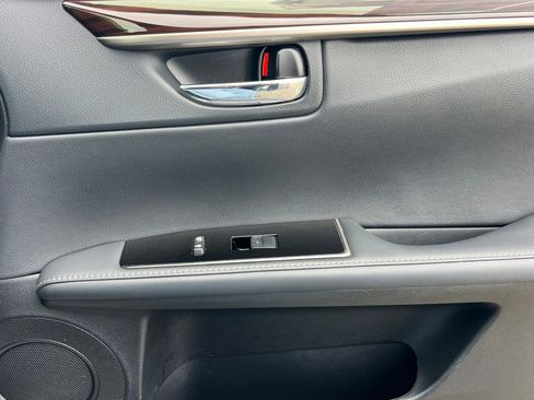 Used 2018 Lexus ES 350 w/ Navigation System Package FWD image 19