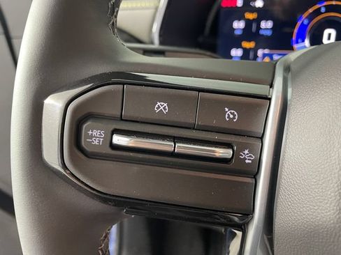 New 2026 Chevrolet Colorado ZR2 w/ Technology Package AWD/4WD image 8