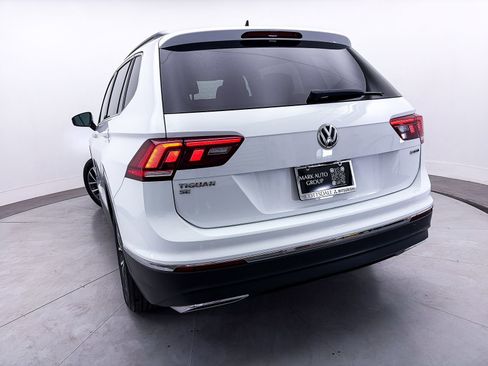 Used 2020 Volkswagen Tiguan SE w/ Panoramic Sunroof Package AWD/4WD image 8