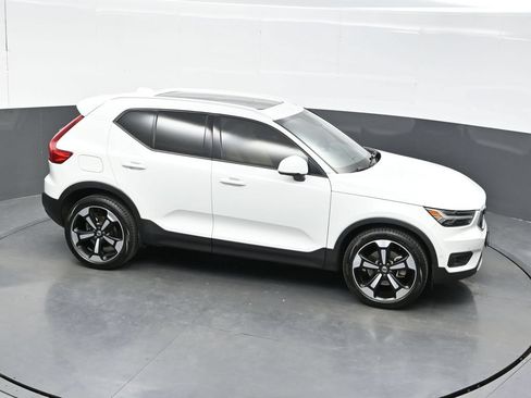 Used 2019 Volvo XC40 T5 Momentum AWD/4WD image 37