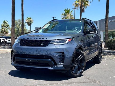 Used 2025 Land Rover Discovery Dynamic SE AWD/4WD image 1