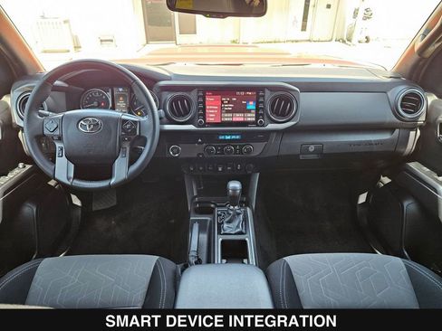 Used 2022 Toyota Tacoma TRD Sport w/ Technology Package RWD image 19