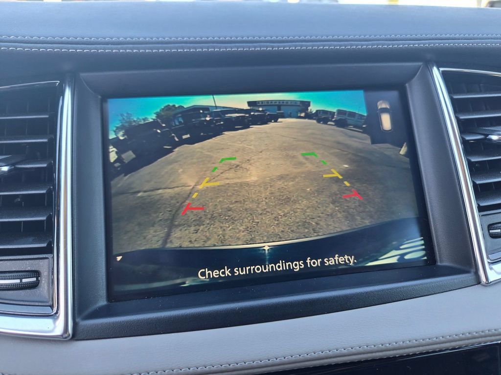 Used 2023 INFINITI QX50 Luxe FWD image 10