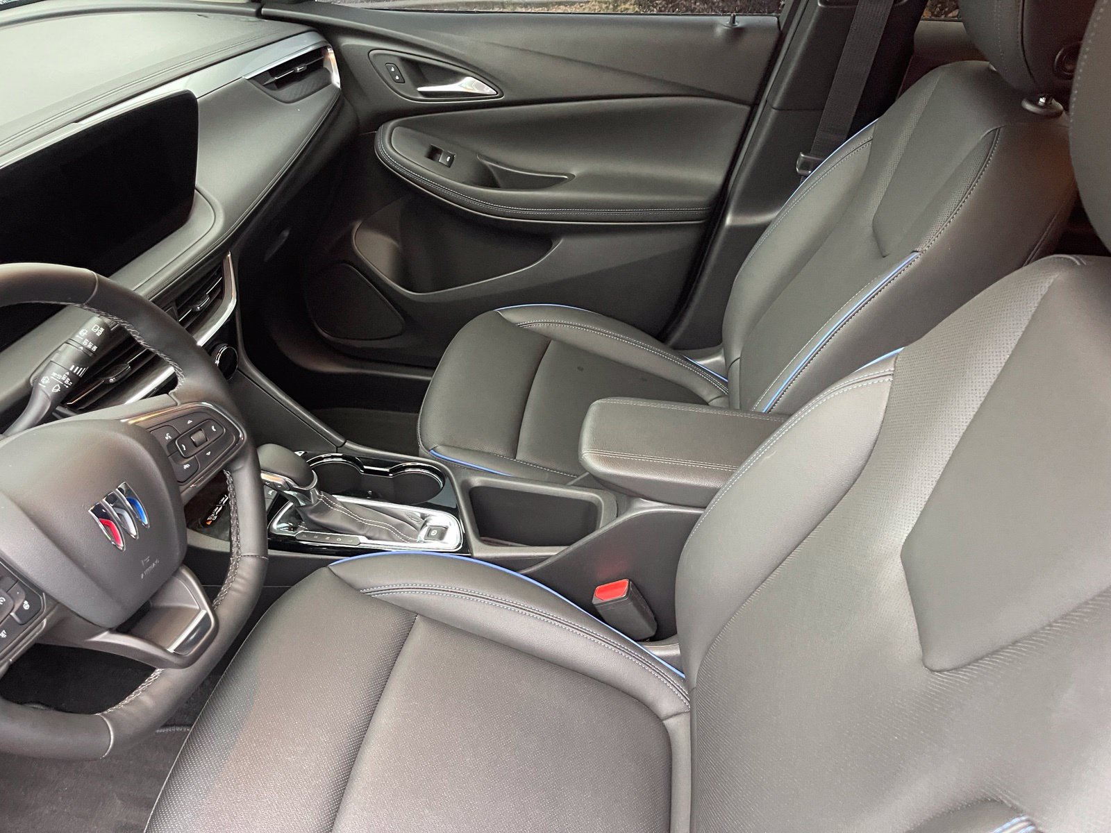 Used 2026 Buick Encore GX Sport Touring w/ Advanced Technology Package FWD image 7