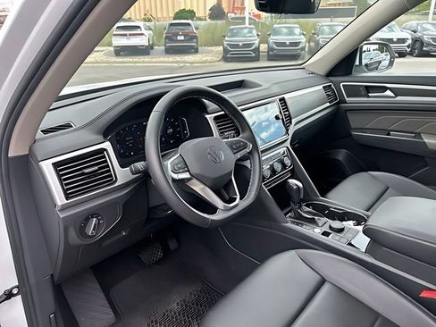 Used 2023 Volkswagen Atlas SE w/ Black Wheel Package AWD/4WD image 24