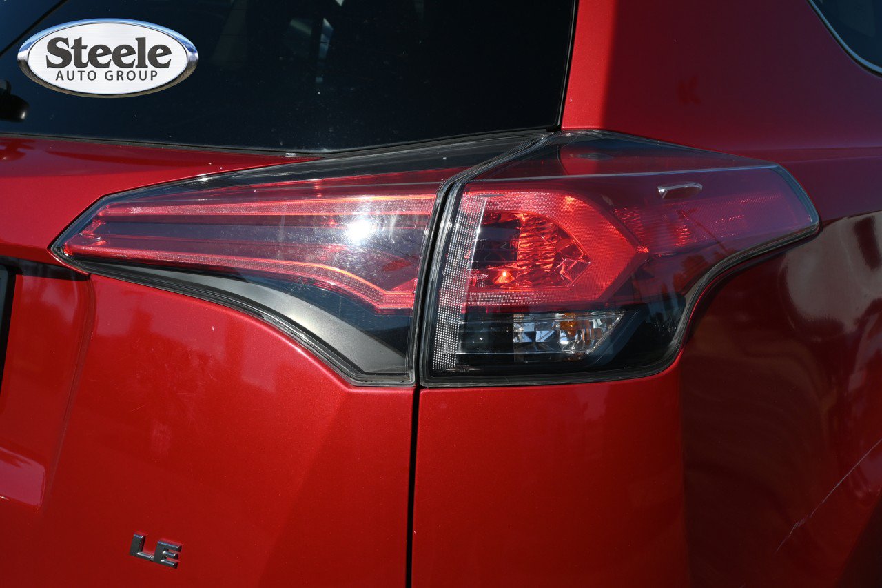 Used 2017 Toyota RAV4 LE FWD image 21