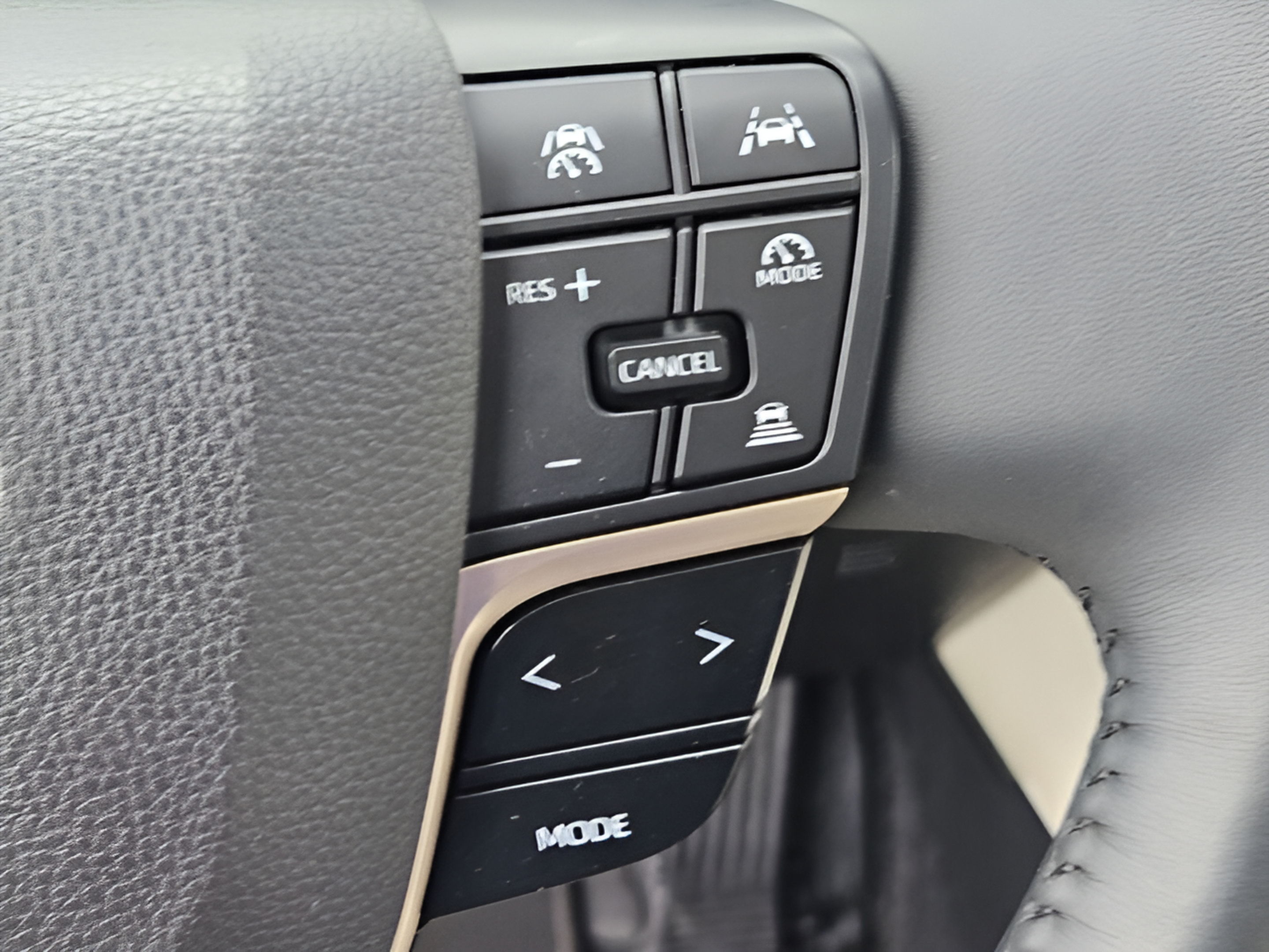 Used 2023 Toyota Crown AWD/4WD image 24
