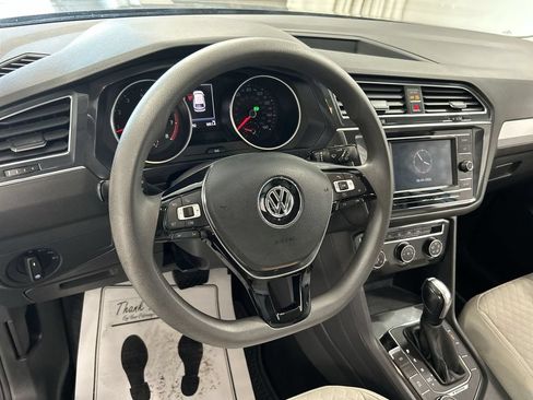 Used 2018 Volkswagen Tiguan S w/ 3rd Row Seat Package AWD/4WD image 4