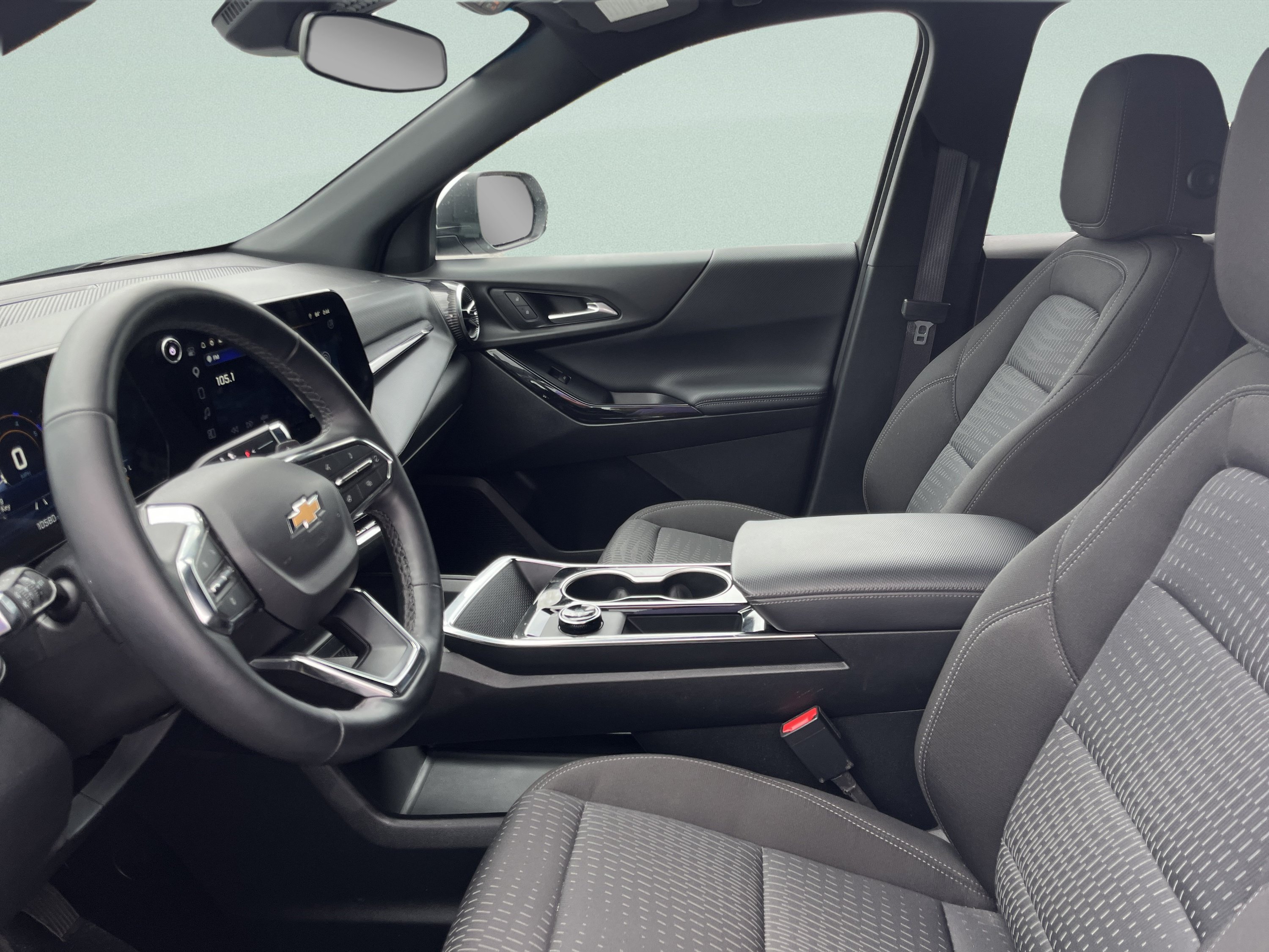 Used 2026 Chevrolet Equinox LT AWD/4WD image 13