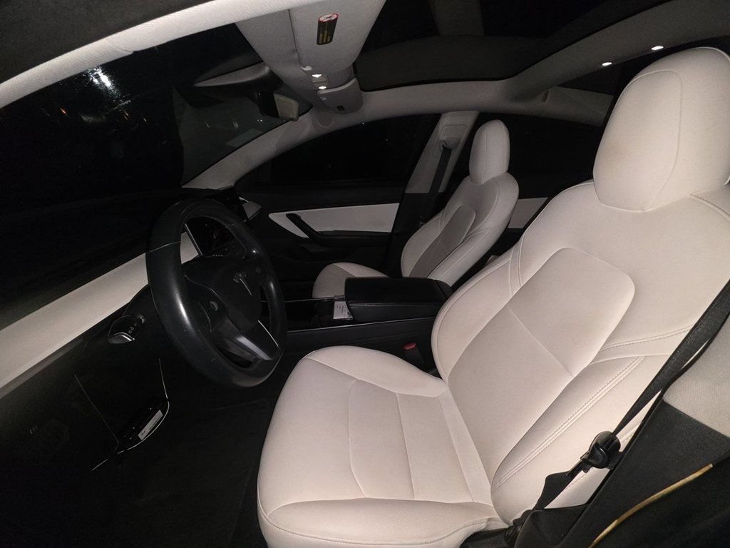 Used 2018 Tesla Model 3 Long Range RWD image 11