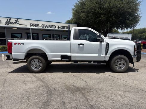 Used 2024 Ford F250 XL w/ FX4 Off-Road Package AWD/4WD image 2