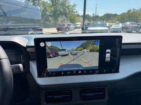 New 2025 Ford Maverick XLT w/ XLT Luxury Package image 11