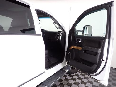 Used 2015 Chevrolet Silverado 3500 LTZ AWD/4WD image 37