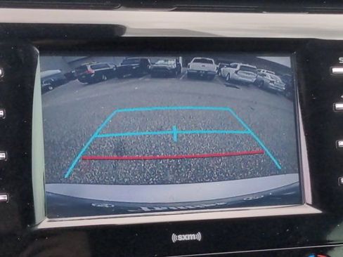 Used 2020 Toyota Camry LE FWD image 19