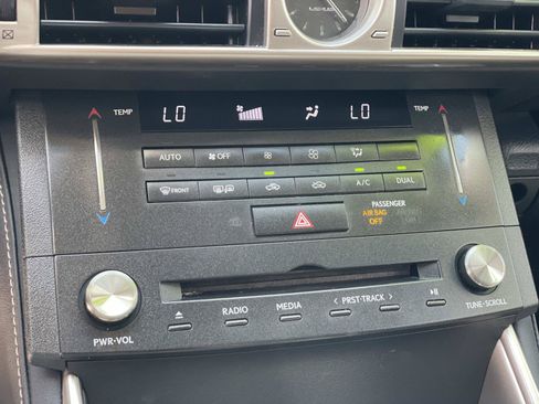 Used 2015 Lexus IS 250 RWD image 11