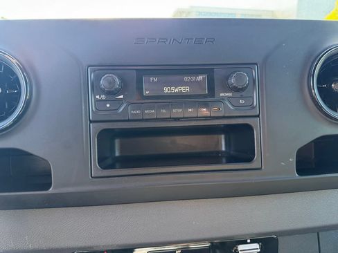 Used 2023 Mercedes-Benz Sprinter 2500 image 11