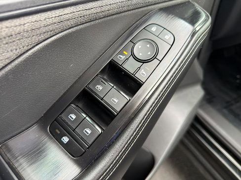 Used 2023 Nissan Rogue SV image 15