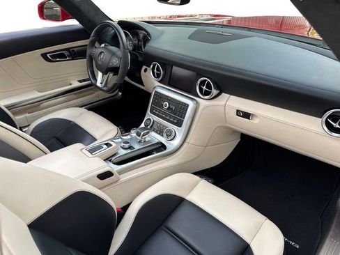 Used 2012 Mercedes-Benz SLS AMG Roadster image 9