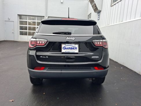 Used 2019 Jeep Compass Latitude w/ Popular Equipment Group image 8