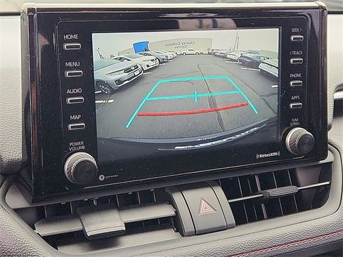 Used 2021 Toyota RAV4 SE image 18