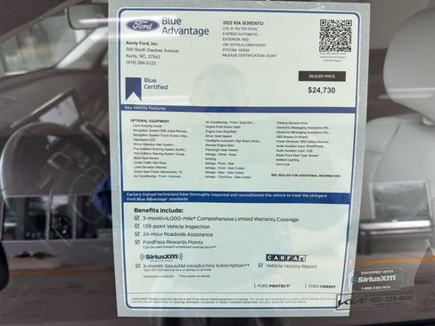 Used 2022 Kia Sorento S w/ Panoramic Sunroof Package FWD image 4