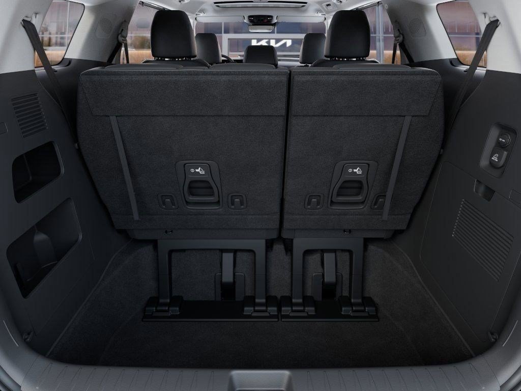 New 2026 Kia Carnival SX w/ SX Dark Edition Package FWD image 18