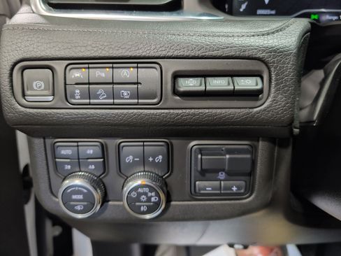 Used 2023 GMC Yukon Denali w/ Max Trailering Package image 13