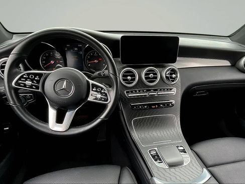 Used 2022 Mercedes-Benz GLC 300 w/ Premium Package Lite image 8