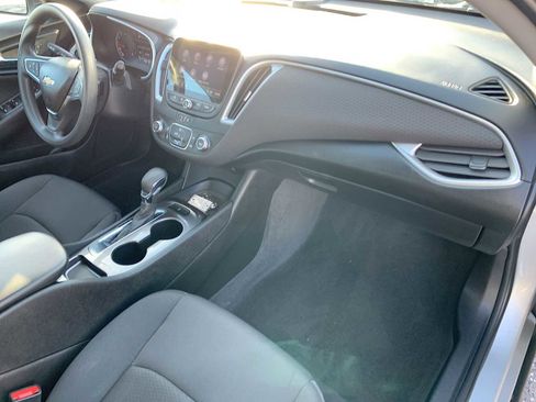 Certified 2021 Chevrolet Malibu LS image 26