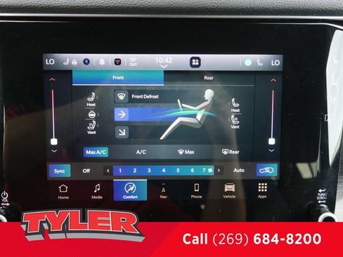 Used 2024 Jeep Wagoneer L Series II w/ Flexible Seating Group AWD/4WD image 47
