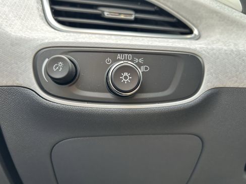 Used 2020 Chevrolet Bolt LT image 17