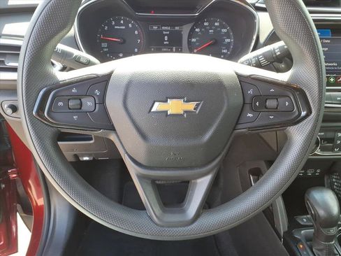 Used 2022 Chevrolet TrailBlazer LT w/ Convenience Package FWD image 21