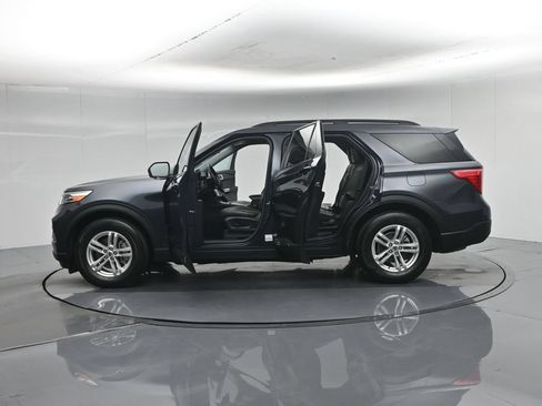 Used 2023 Ford Explorer XLT RWD image 5