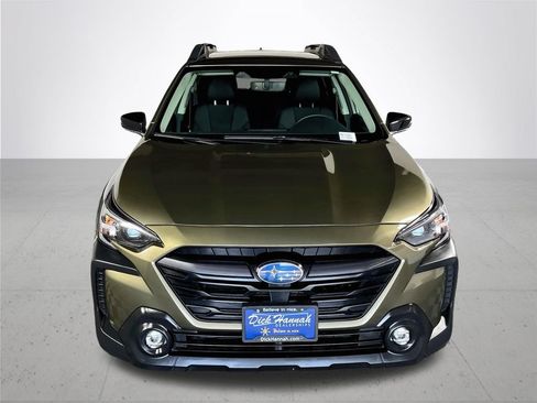 Certified 2025 Subaru Outback Premium w/ Popular Package #1A AWD/4WD image 3
