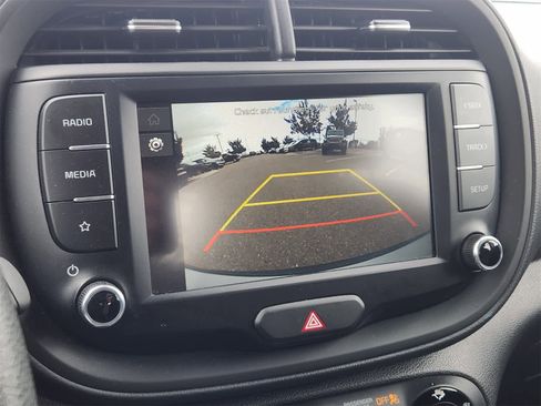 Used 2024 Kia Soul LX w/ Option Group 015 image 16