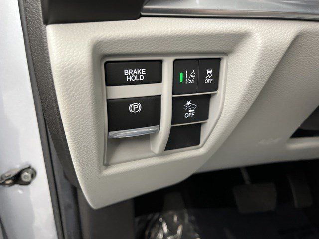 Used 2020 Acura MDX SH-AWD image 29