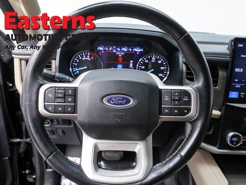 Used 2023 Ford Expedition Limited image 10