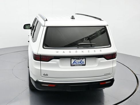 Used 2024 Jeep Wagoneer Series II w/ Flexible Seating Group image 36