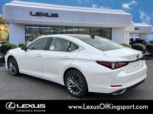 New 2025 Lexus ES 350 Ultra Luxury image 3