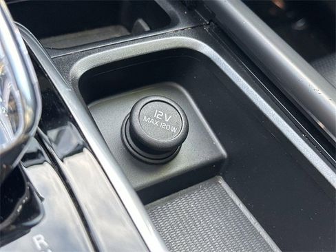 Used 2023 Volvo XC90 T8 Ultimate w/ Lounge Package image 40