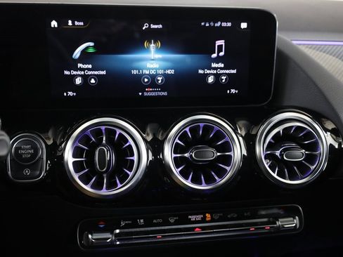 Certified 2022 Mercedes-Benz GLA 250 4MATIC image 19