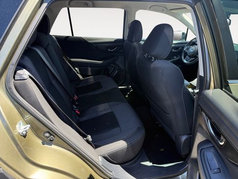 Used 2024 Subaru Outback Premium AWD/4WD image 18