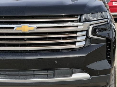 Used 2021 Chevrolet Suburban High Country image 7