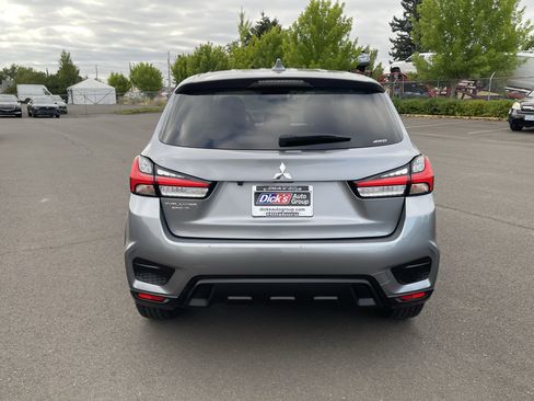Used 2025 Mitsubishi Outlander Sport AWD image 4