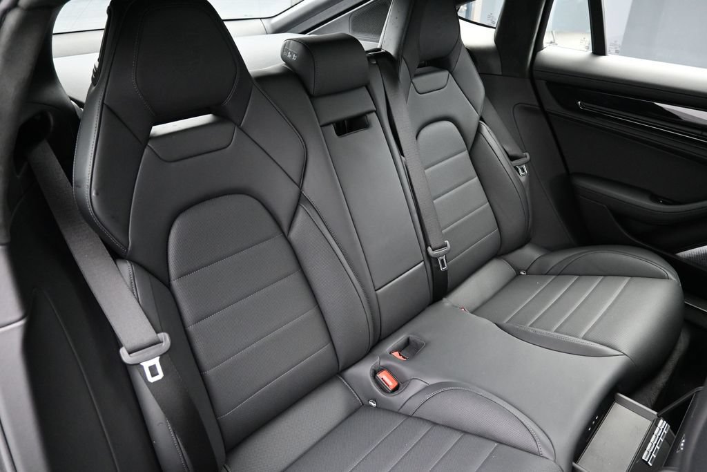 Certified 2026 Porsche Panamera GTS AWD/4WD image 30