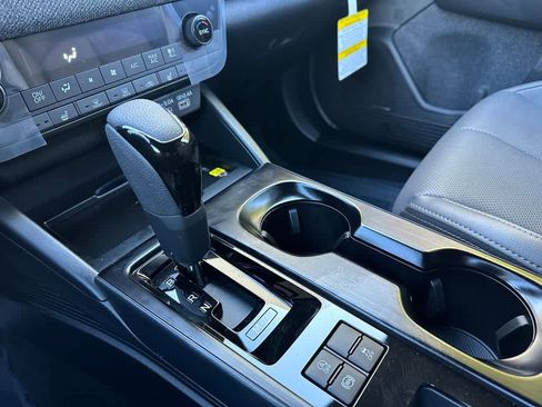 New 2026 Subaru Outback Limited AWD/4WD image 18